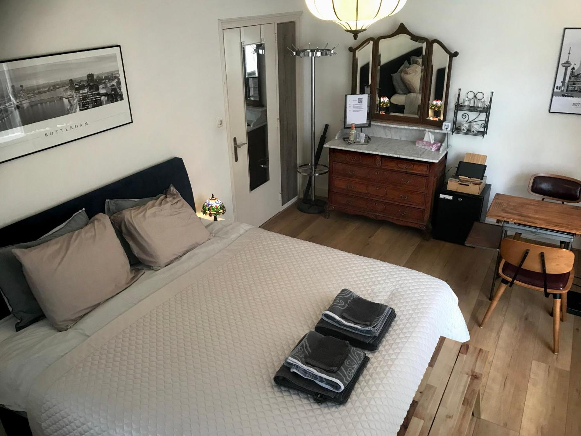Bed And Breakfast Rotterdam Exteriör bild